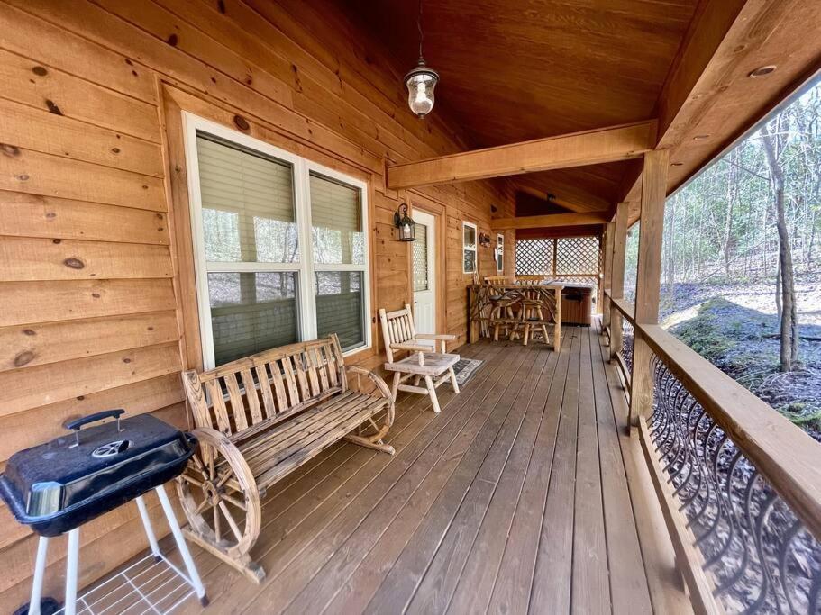 2 Bed Cabin Hot Tub Close To Helen #16 Kültér fotó