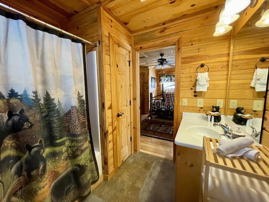 2 Bed Cabin Hot Tub Close To Helen #16 Kültér fotó