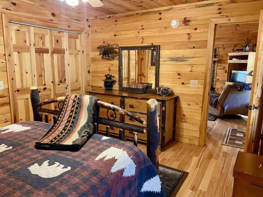 2 Bed Cabin Hot Tub Close To Helen #16 Kültér fotó