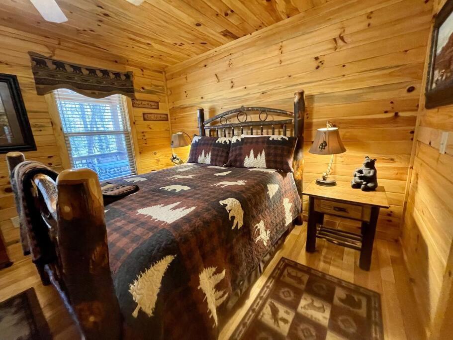 2 Bed Cabin Hot Tub Close To Helen #16 Kültér fotó